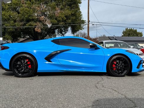 Used 2023 Chevrolet Corvette Stingray Coupe w/ 1LT image 3