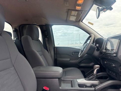 Used 2022 Nissan Frontier S w/ Technology Package RWD image 29
