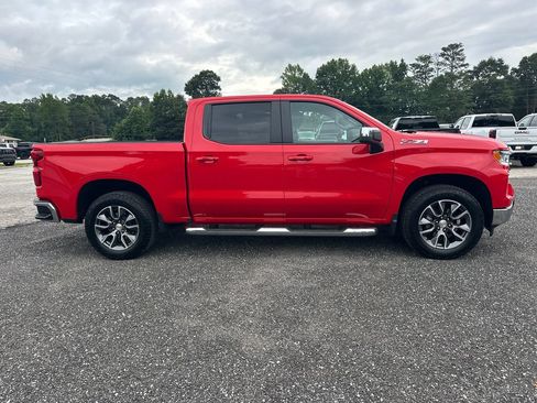 Used 2025 Chevrolet Silverado 1500 LT w/ Z71 Off-Road Package AWD/4WD image 5