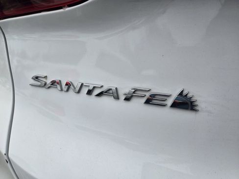 Used 2023 Hyundai Santa Fe SE image 9
