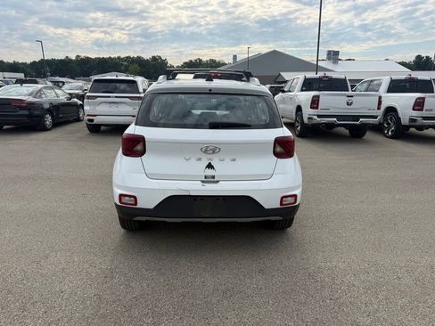 Used 2020 Hyundai Venue SEL w/ Convenience + Premium Package FWD image 7