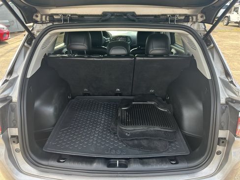 Used 2019 Jeep Compass Limited FWD image 19