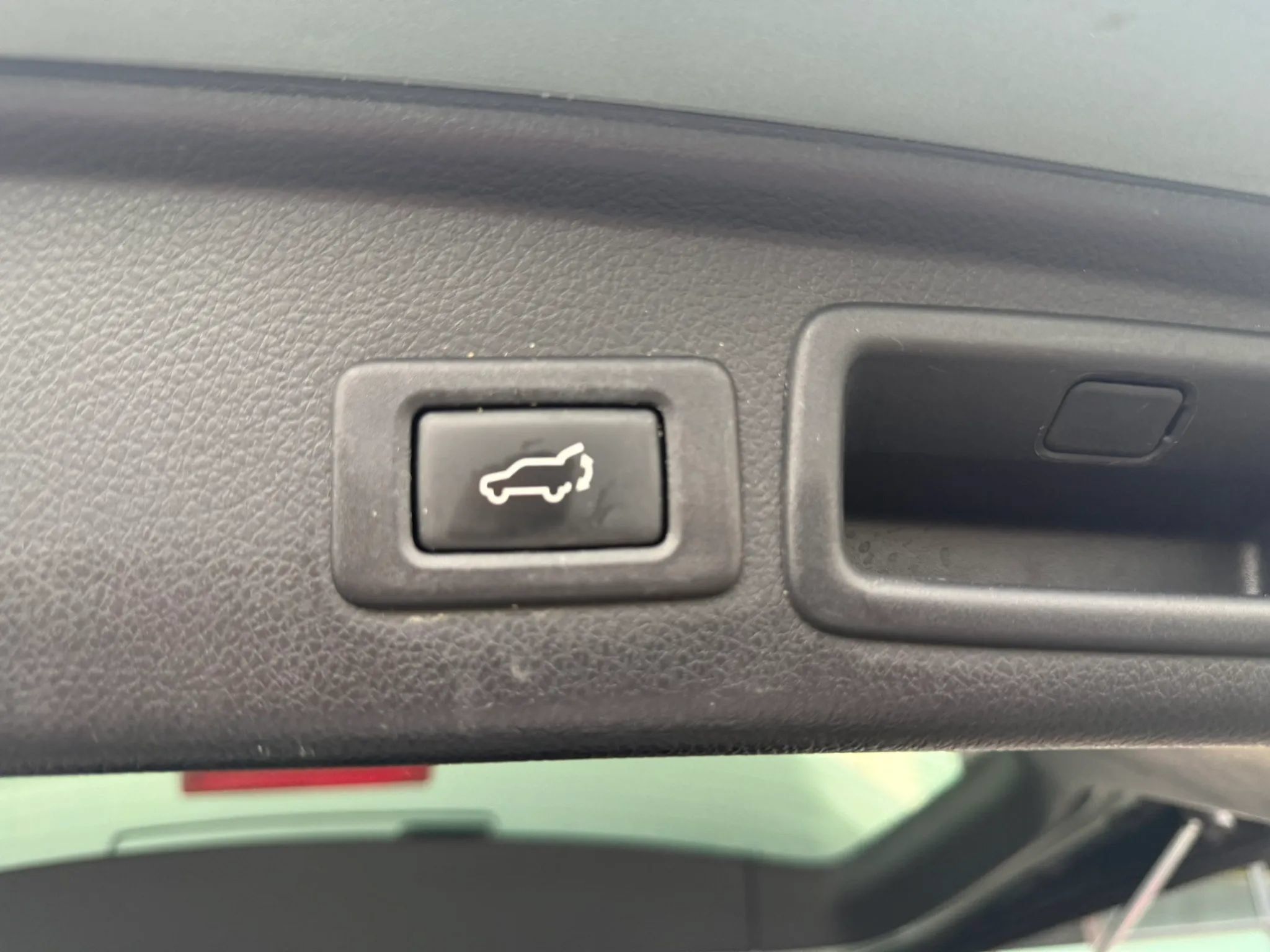 Used 2015 Subaru Forester 2.5i Touring w/ Eyesight & Navigation System AWD/4WD image 34