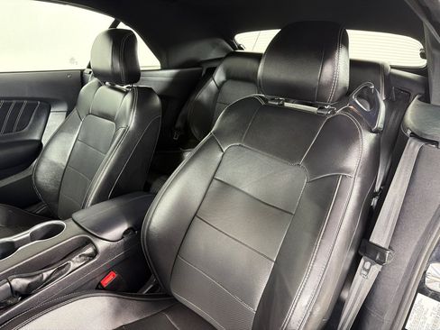 Used 2020 Ford Mustang Premium RWD image 22