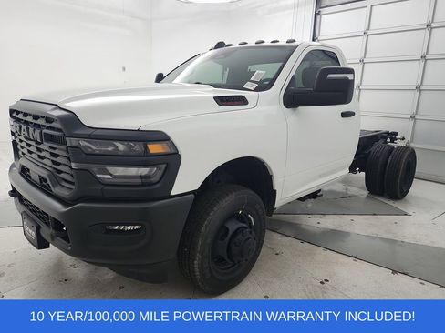 New 2026 RAM 3500 Tradesman AWD/4WD image 4
