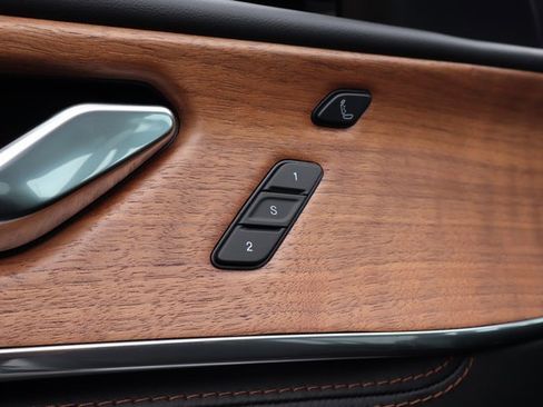 New 2025 Jeep Grand Cherokee Summit image 10