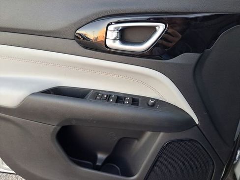 New 2026 Jeep Compass Limited image 16