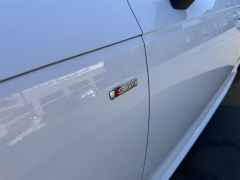 Used 2017 Audi A4 2.0T Premium Plus w/ Premium Plus Package image 11