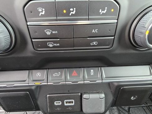 Certified 2022 Chevrolet Silverado 1500 Custom w/ LPO, Dark Essentials Package image 33