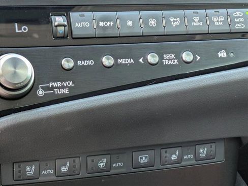 Used 2025 Lexus ES 300h w/ Technology Package FWD image 8