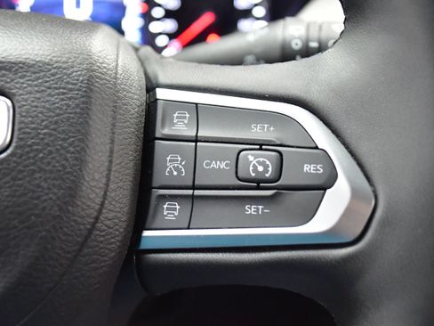 Used 2025 Jeep Compass Limited AWD/4WD image 22