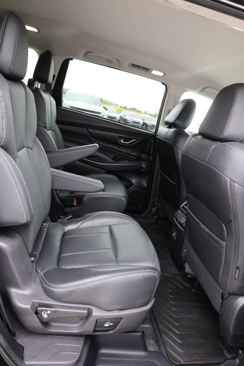 Used 2026 Subaru Ascent Premium AWD/4WD image 16