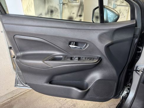 Used 2025 Nissan Versa SV FWD image 18