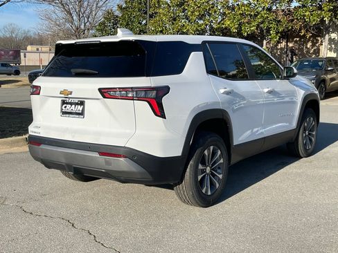 New 2026 Chevrolet Equinox LT image 8