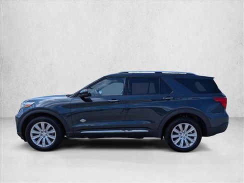 Certified 2022 Ford Explorer King Ranch w/ Premium Technology Package AWD/4WD image 17