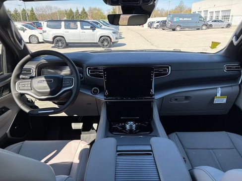 New 2026 Jeep Grand Wagoneer Limited AWD/4WD image 10