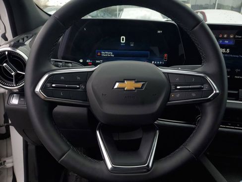 Used 2025 Chevrolet Equinox LT w/ Convenience Package II image 12