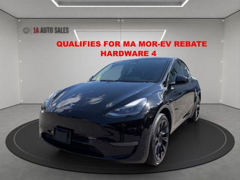 Used 2024 Tesla Model Y Long Range AWD/4WD image 1