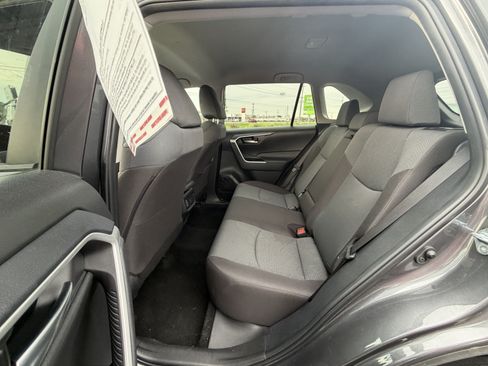 Used 2025 Toyota RAV4 XLE FWD image 20