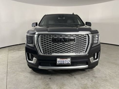 Used 2023 GMC Yukon Denali AWD/4WD image 3