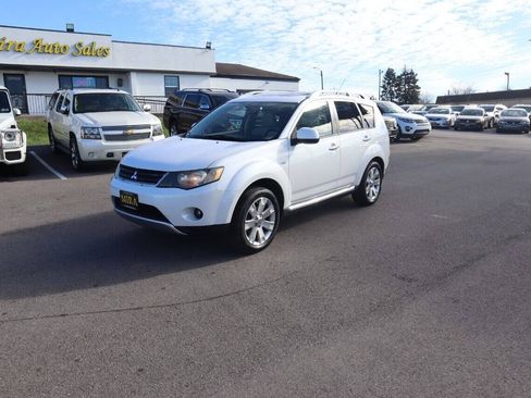 Used 2008 Mitsubishi Outlander SE FWD image 4