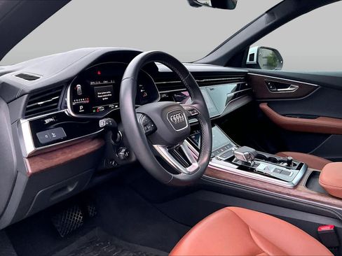 Used 2024 Audi Q8 Premium Plus AWD/4WD image 16
