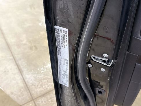 Used 2022 Jeep Grand Wagoneer Series III image 5