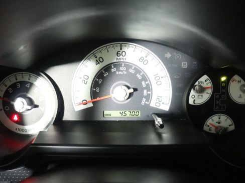 Used 2014 Toyota FJ Cruiser 4WD w/ Upgrade Package image 29