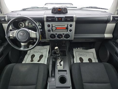 Used 2007 Toyota FJ Cruiser 2WD image 12