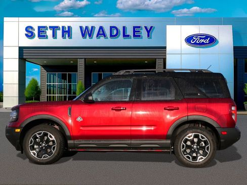 New 2025 Ford Bronco Sport Outer Banks image 2