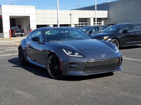 New 2025 Toyota GR86 Premium w/ GR Wheel Package (TMS image 28