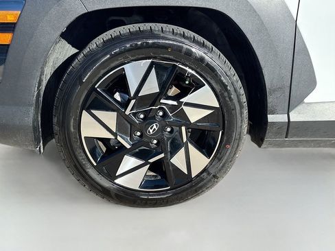 Used 2024 Hyundai Kona SEL image 29