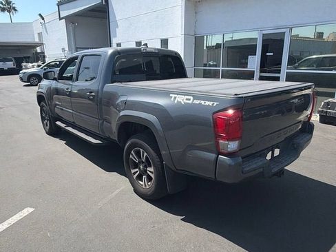 Used 2017 Toyota Tacoma TRD Sport RWD image 8