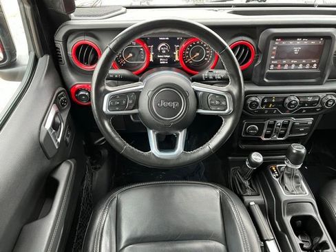 Used 2020 Jeep Wrangler Unlimited Sahara w/ Cold Weather Group image 10