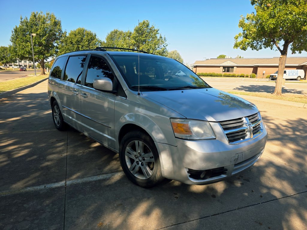 Used 2010 Dodge Grand Caravan SXT FWD image 11