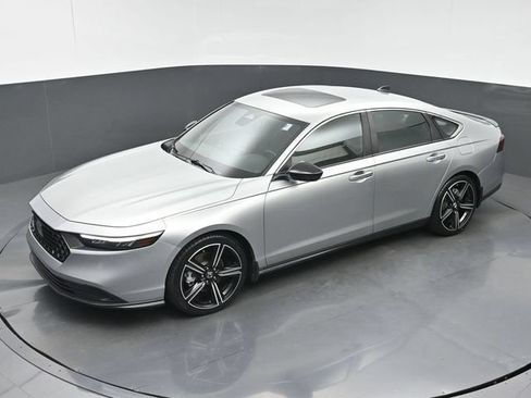 Certified 2024 Honda Accord Sport image 29