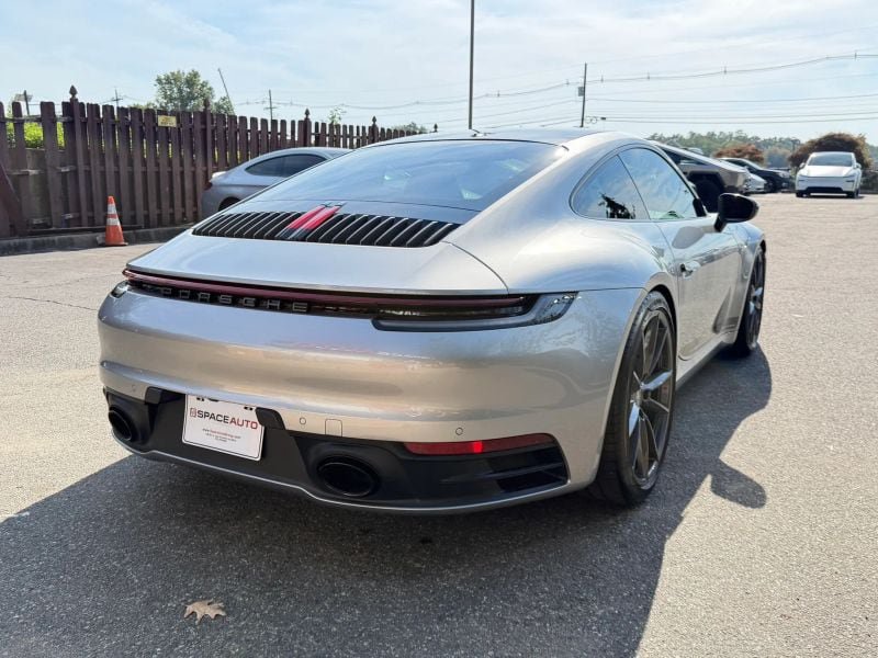 Used 2023 Porsche 911 Carrera T RWD image 6