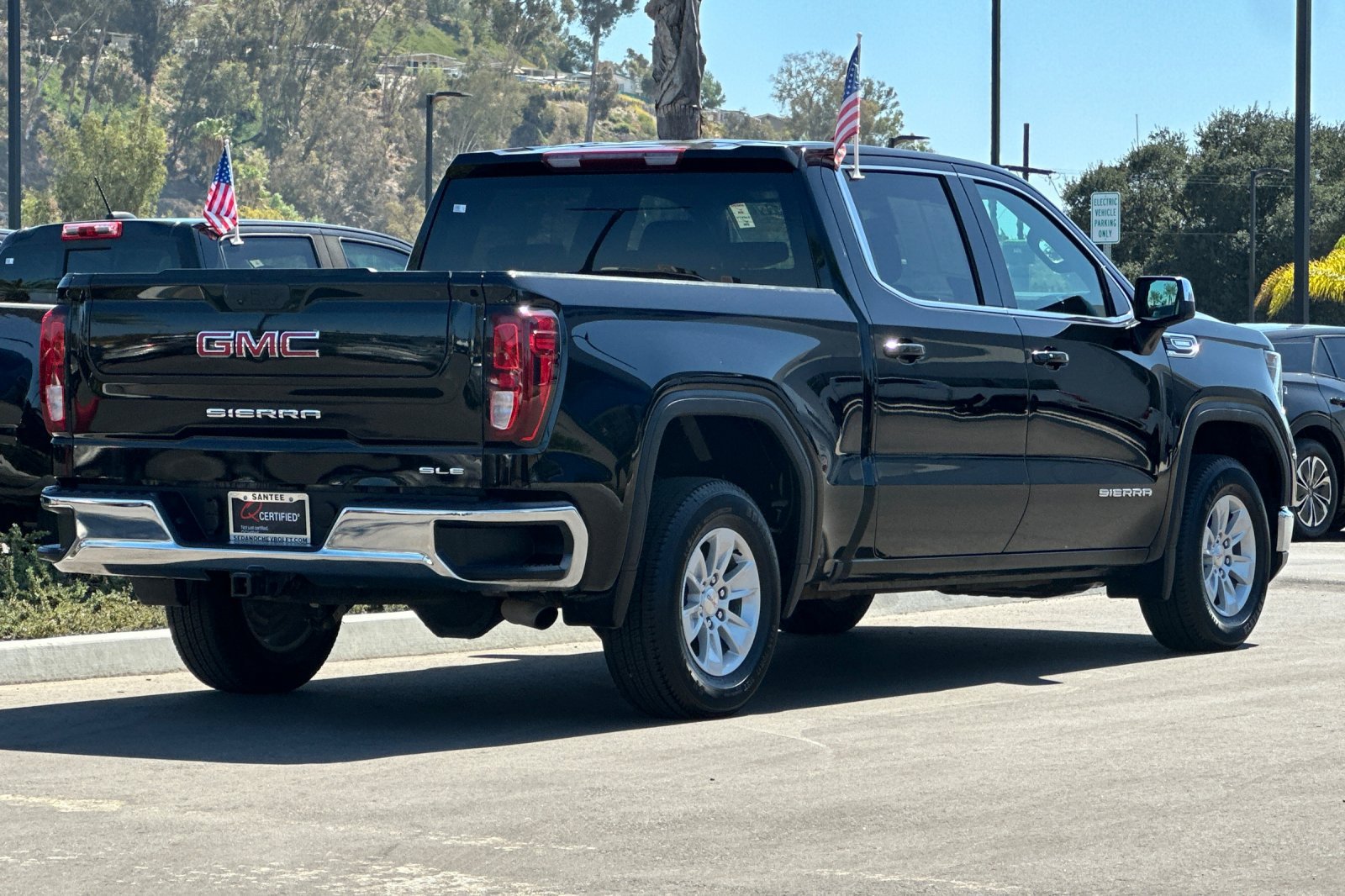 Used 2024 GMC Sierra 1500 SLE RWD image 4