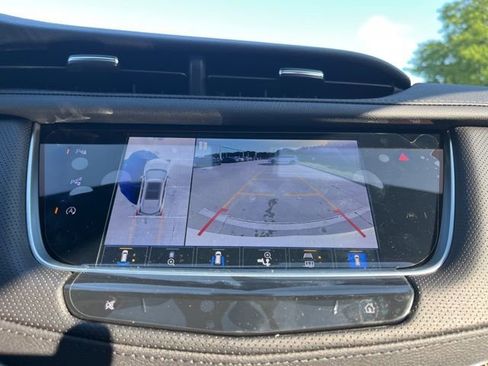 New 2026 Cadillac XT5 Sportv w/ LPO, Floor Liner Package AWD/4WD image 28