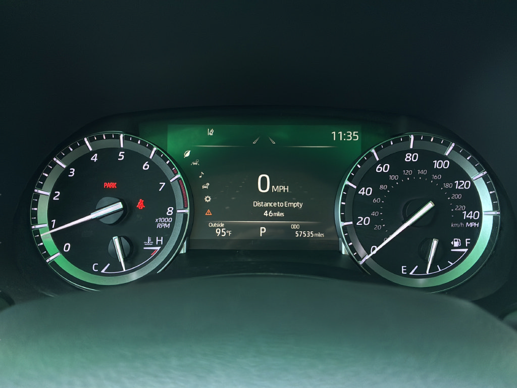 Used 2022 Toyota Highlander XLE FWD image 21