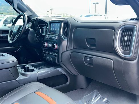 Used 2022 GMC Sierra 1500 AT4 w/ AT4 Carbonpro Edition AWD/4WD image 16