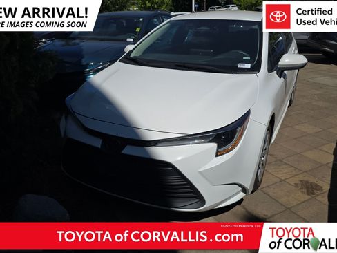 Used 2023 Toyota Corolla LE FWD image 1
