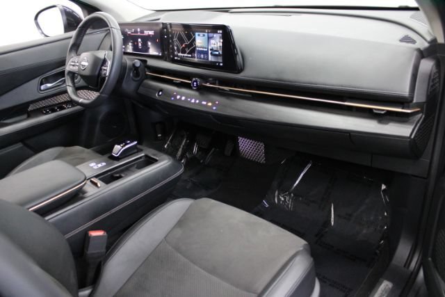 Used 2024 Nissan Ariya AWD image 31