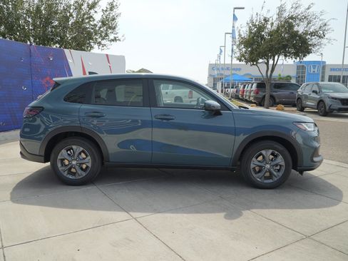 New 2026 Honda HR-V LX image 4