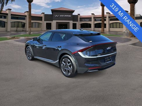 Used 2025 Kia EV6 Light w/ Light LR Technology Package RWD image 6