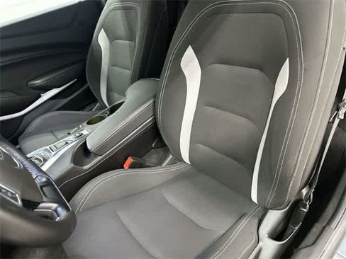 Used 2021 Chevrolet Camaro LT w/ RS Package image 10