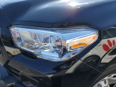 Used 2023 Toyota Tacoma SR image 9