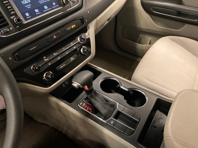 Used 2019 Kia Sedona LX FWD image 14