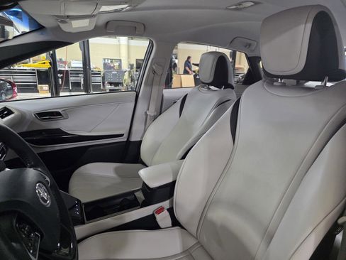 Used 2017 Toyota Mirai image 23