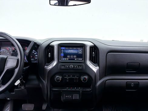 Used 2021 Chevrolet Silverado 1500 Custom RWD image 4